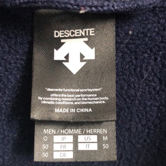 Descente 1/4 zip blue sweater. - Picture 8 of 9